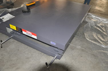 研修会はガイド・レールの移動貨物上昇テーブルを 2000Kg ローディングを用いるそして制御された電気によって加えました